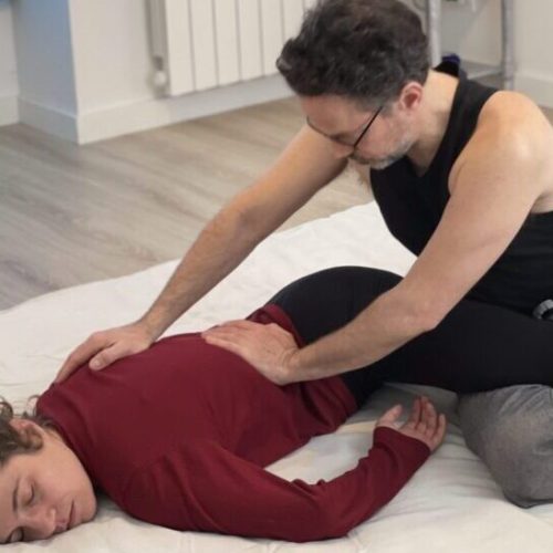 Massage sur futon - Julien Duprat